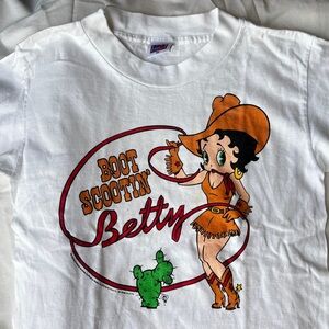 Vintage Betty Boop Cowgirl Graphic T-Shirt